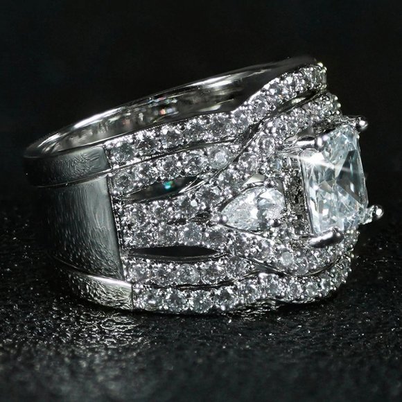 *NEW 18K White Gold Princess Cut Diamond 3PC Ring - Picture 10 of 15